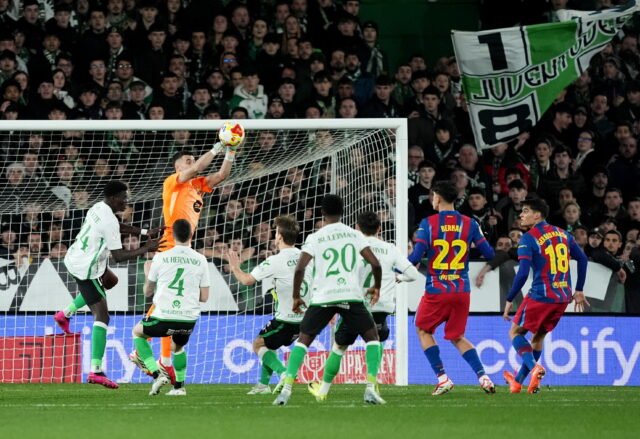 Hodnotenie hráčov Barcelony: Joan Garcia odôvodňuje výber
