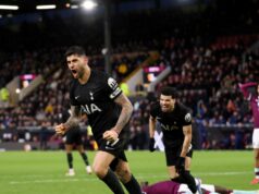 Hodnotenie hráčov Tottenhamu vs Burnley – Romero a Odobert majú vplyv, ale Xavi a Gallagher bojujú Kapitán Tottenhamu Cristian Romero oslavuje