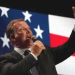 Hra play-off Bears-Rams sa začína epickou hymnou