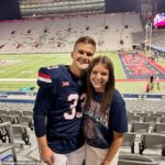 Hráč Ravens Tyler Loop a jeho snúbenica Julia Otto boli zasiahnutí prívalom zneužívania