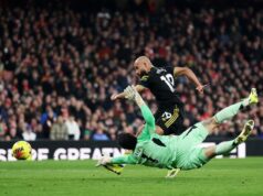 „Hrozné!“ – Darček Arsenalu pre Man Utd vidí Garyho Nevilla po góle Bryana Mbeuma "Hrozné!" - Darček Arsenalu pre Man Utd vidí Garyho Nevilla po góle Bryana Mbeuma