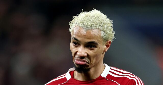 Hugo Ekitike sa vďaka aktivite na sociálnych sieťach rýchlo stáva kultovou postavou.