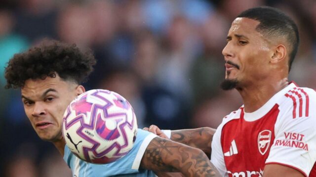 Hviezda Arsenalu „unavená“ neúspechom „prázdnych vreciek“ s deviatimi hráčmi bez trofejí prenasleduje Quadruple
