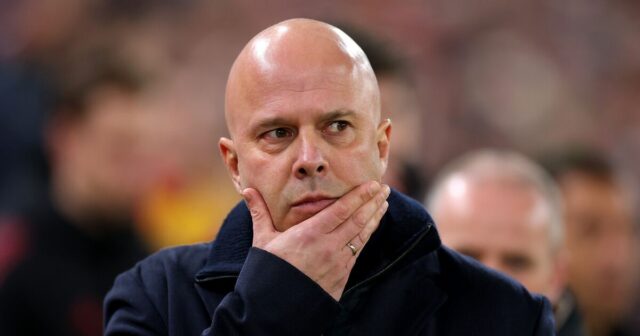 Hviezda Liverpoolu je „ochotná akceptovať zníženie platov“, aby si vynútila Hviezda Liverpoolu je „ochotná akceptovať zníženie platov“, aby si vynútila odchod, keďže Reds čelia dileme | Futbal | Šport