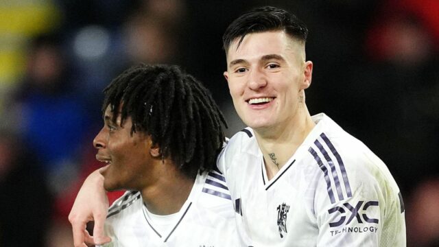 Hviezda Man Utd 74 miliónov libier „nie je dosť dobrá“ Hviezda Man Utd 74 miliónov libier „nie je dosť dobrá“ by už „nikdy“ nemala hrať za klub napriek tomu, že sa „objavila“ proti Burnley