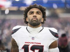 Hviezda NFL hecovala krutými posmeškami Charlieho Kirka len niekoľko dní po chybe vysielania Stephena A. Smitha Wire receiver Houston Texans Christian Kirk bol minulú nedeľu hecovaný fanúšikmi Patriots