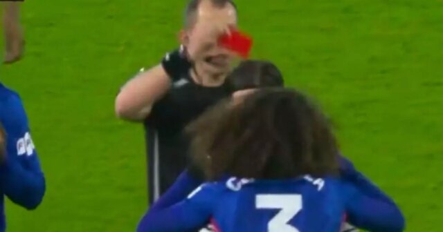 Hviezda Premier League bola vylúčená za „smiešnu“ červenú kartu – Marc Cucurella