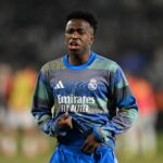 Courtois odsudzuje rasové zneužívanie Viniciusa.