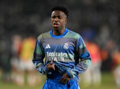 Hviezda Realu Madrid Vinicius Junior pred remízou Albaceteho rasovo zneužívaná Courtois odsudzuje rasové zneužívanie Viniciusa.