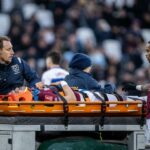 Hviezda West Hamu utrpela zranenie hlavy v znepokojujúcich scénach počas baráže QPR FA Cupu