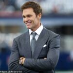 Tom Brady bude volať hry NFL ešte mnoho rokov, predpovedal zasvätenec Foxu