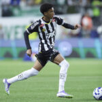 Inter monitoruje Robinha Jr, syna bývalého útočníka Milána a Man City