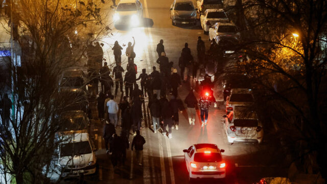 Irán: Protesty, výpadok prúdu a naratívna vojna | Televízne relácie
