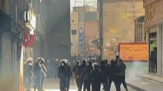 Iránska armáda sa zaviazala brániť národné záujmy po tom, čo USA podporili demonštrantov | Správy o protestoch
