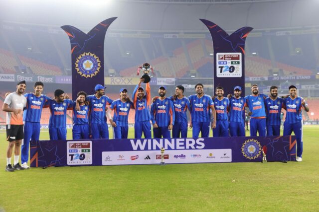 Irfan Pathan si vybral XI pre IND vs NZ 2026 1. T20I; hviezdny hráč vynechaný  
