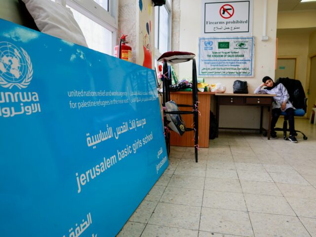 Izrael buldozérmi budovy UNRWA v okupovanom východnom Jeruzaleme | Správy o konflikte medzi Izraelom a Palestínou
