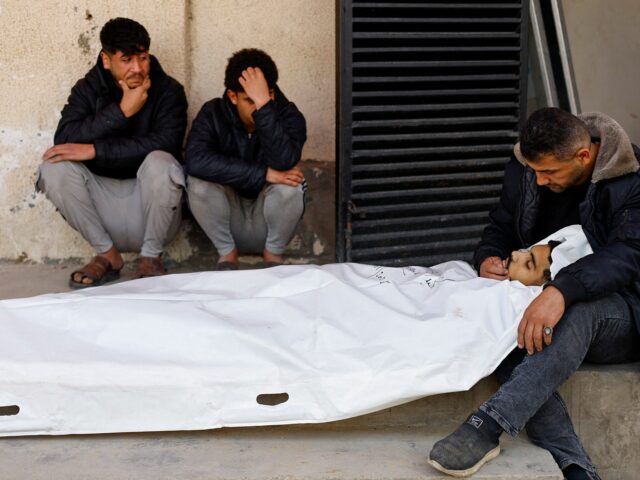 Izraelské sily zabili 12 Palestínčanov v pásme Gazy, hlásené útoky Izraelské sily zabili 12 Palestínčanov v pásme Gazy, hlásené útoky v Rafahu | Správy o konflikte medzi Izraelom a Palestínou