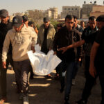 Izraelské útoky zabíjajú Palestínčanov v celej Gaze | Newsfeed