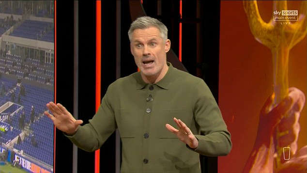 Jamie Carragher si vyberá svoj tím na majstrovstvá sveta v Jamie Carragher si vybral svoj tím na majstrovstvá sveta v Anglicku, pričom vynechal niektorých veľkých stopérov