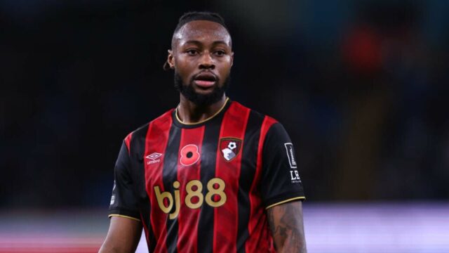 Jamie Redknapp tipuje Antoina Semenya, aby sa šokujúco pripojil k Jamie Redknapp tipuje Antoina Semenya, aby sa šokujúco pripojil k Liverpoolu cez Manchester City