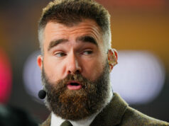Jason Kelce si vybral tím NFC v hodnote 8 300 000 000 $, aby vyhral Super Bowl a zároveň odhalil skutočné pocity na Eagles logo pochodového šialenstva