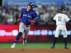 Jazz Chisholm Jr. čelí druhej základnej kontrole, pretože veterinár Royals odvážne tvrdí Ernie Clement logo pochodového šialenstva