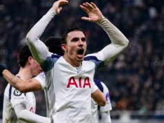 Joao Palhinha sa smeje po otázke o nádejách Tottenhamu v Lige majstrov Joao Palhinha oslavuje gól Dominica Solankeho v zápase Ligy majstrov UEFA medzi Eintrachtom Frankfurt a Tottenhamom Hotspur