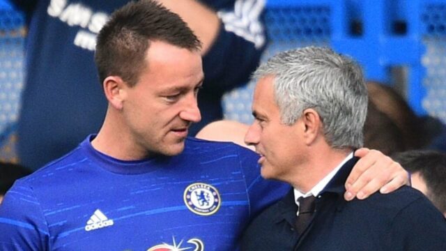 John Terry odhaľuje, ako „emotívny“ rozhovor s Josém Mourinhom zachránil jeho kariéru v Chelsea
