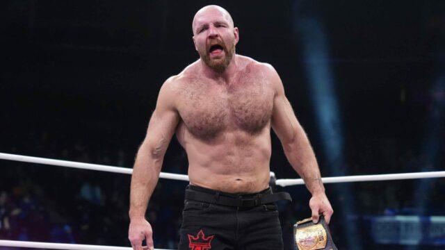 Jon Moxley zbadal na dovolenke tesne pred AEW Dynamite
