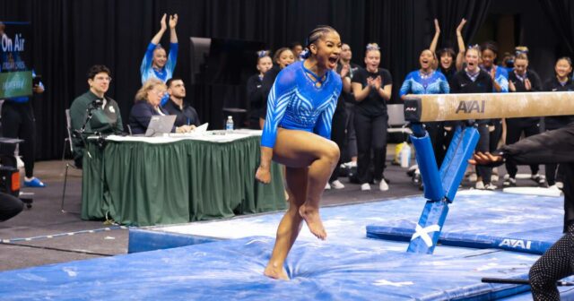 Jordan Chiles dosahuje ďalších perfektných 10 za gymnastiku UCLA
