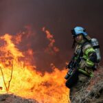 Juhokórejskí hasiči bojujú s obrovským požiarom v poslednej zo soulských chudobných miest | Stavebné novinky