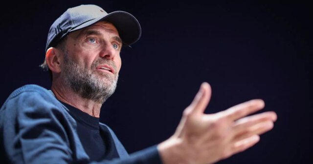 Jurgen Klopp vyzval k „neposlušným“ komentárom Liverpoolu, ktoré „nepomohli“ Arnemu Jurgen Klopp s rozpaženými rukami v rozhovore