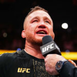 LAS VEGAS, NEVADA – 24. JANUÁRA: Joe Rogan vedie rozhovor s Justinom Gaethjem po dočasnom šampionáte UFC v ľahkej váhe počas podujatia UFC 324 v T-Mobile Arene 24. januára 2026 v Las Vegas, Nevada. (Foto Chris Unger/Zuffa LLC)