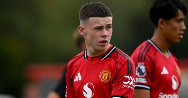 Kai Rooney zakázal otcovi Wayneovi vstup na Man Utd v Kai Rooney zakázal otcovi Wayneovi vstup na Man Utd v rámci obmedzení akadémie | Futbal | Šport