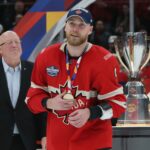 Kanadský generálny riaditeľ Doug Armstrong odhaľuje reakciu Sama Bennetta po vynechaní súpisky olympijských hier v roku 2026