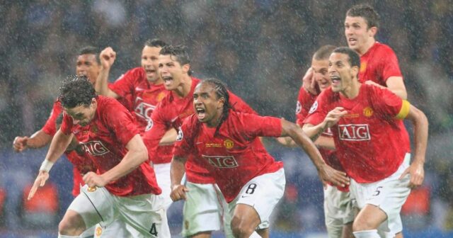 MOSKVA - 21. MÁJ: Sir Alex Ferguson, manažér Manchestru United riadi svojich hráčov počas finálového zápasu Ligy majstrov UEFA medzi Manchestrom United a Chelsea na štadióne Lužniki 21. mája 2008 v Moskve v Rusku. (Foto: Shaun Botterill/Getty Images)