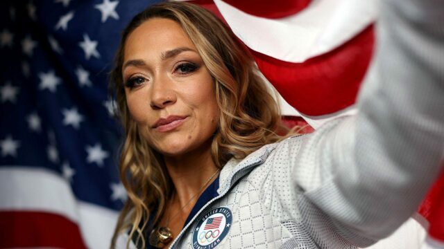 Katie Uhlaender bojuje o olympijskú miestenku po odstúpení tímu Kanady
