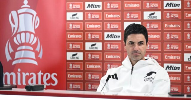 Tréner Arsenalu Mikel Arteta sa zúčastňuje tlačovej konferencie pred súbojom s Portsmouthom