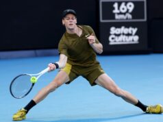 Keys do Melbourne tretieho kola so Sinnerom, Djokovič pripravoval Download app from appStore