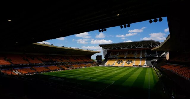 Klub Premier League vzdáva hold ikonickému futbalistovi, ktorý zomrel po Klub Premier League vzdáva hold ikonickému futbalistovi, ktorý zomrel po chorobe