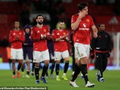 Klub, v ktorom to tvoria za pochodu: NATHAN SALT na neporiadku v Man United – začínajúc zhora – a hviezda, ktorá bola pri poslednom sklamaní anonymná. Manchester United má za sebou ďalšiu sezónu, ktorá je v januári na pokraji konca