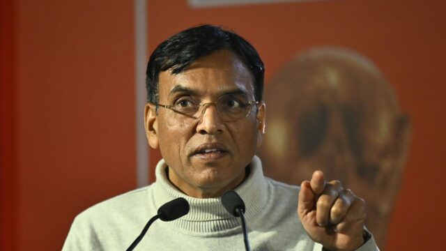 Kluby ISL žiadajú o zostup na 3-5 rokov, žiadajú o Kluby ISL žiadajú o zostup na 3-5 rokov, žiadajú o finančnú pomoc ministerstvo športu