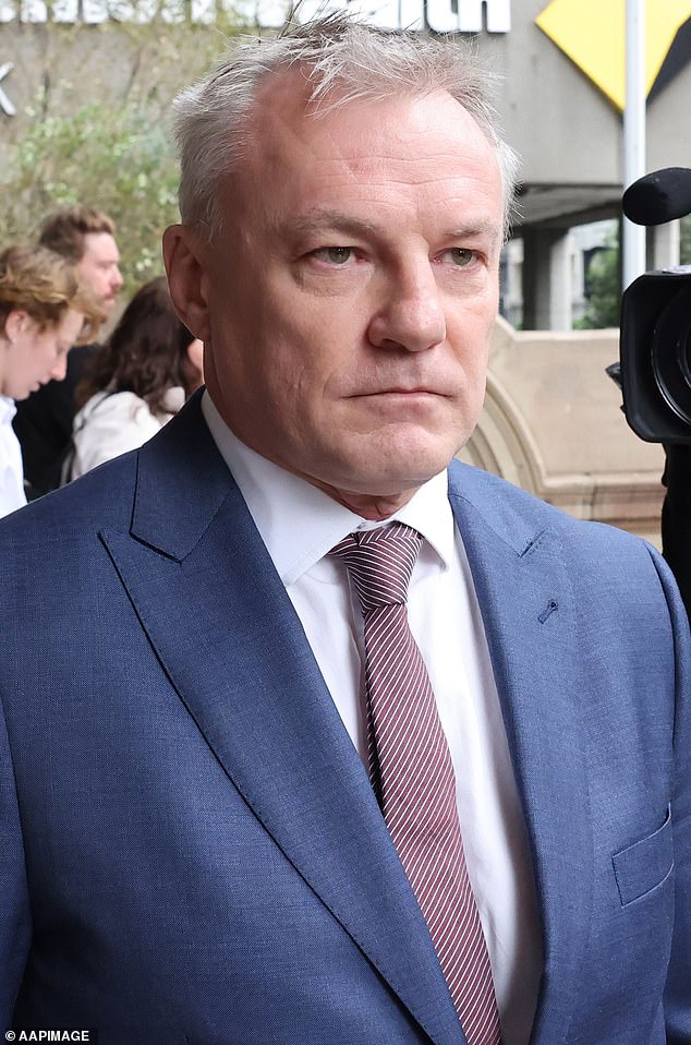 Kontroverzná identita ragbyovej ligy Paulovi Kentovi diagnostikovali rakovinu Identita a moderátor podcastov v ragbyovej lige Paul Kent potvrdil, že bojuje s rakovinou hrdla