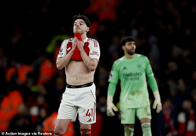 Kritici Arsenalu žijú v krajine snov: Tu je dôvod, prečo Arsenal utrpel v nedeľu ďalšie sklamanie, keď doma prehral 3:2 s oživujúcim sa Manchestrom United