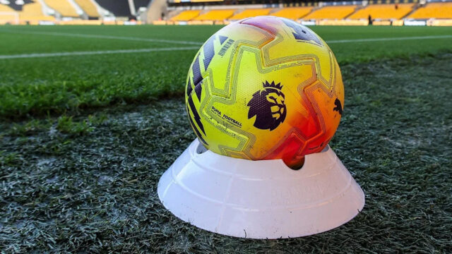 Grafika tabuľky kalendárneho roka Premier League: - West Ham na 16. mieste po 38 zápasoch s 34 bodmi - Wolves na 17. mieste po 38 zápasoch s 29 bodmi - Sunderland na 18. mieste po 18 zápasoch s 28 bodmi - Leeds na 19. mieste po 18 zápasoch s 20 bodmi - Burnley na 20. mieste s 12 19 bodmi