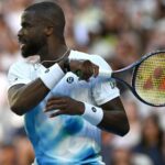 Kto navrhol súpravu Australian Open Frances Tiafoe? čo predstavuje?