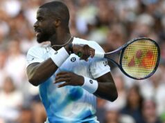 Kto navrhol súpravu Australian Open Frances Tiafoe? čo predstavuje? Kto navrhol súpravu Australian Open Frances Tiafoe? čo predstavuje?