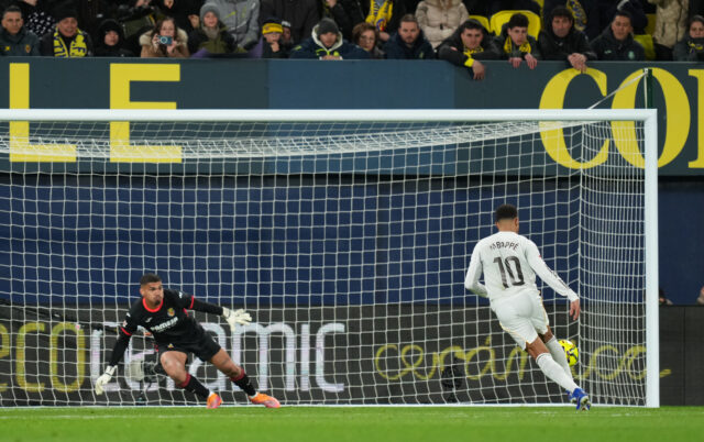 Kylian Mbappe venuje gól Panenka Brahimovi Diazovi Kylian Mbappe venuje gól Panenka Brahimovi Diazovi