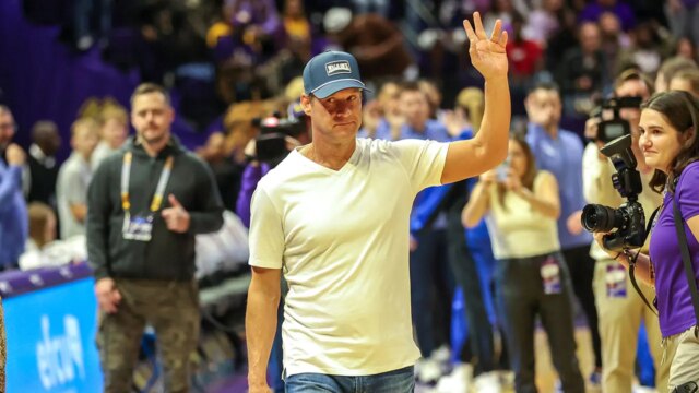 Lane Kiffin získa bonus 500 000 dolárov za víťazstvo Ole Miss Sugar Bowl nad Gruzínskom
