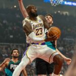 Útočník Lakers LeBron James si stále môže vo svojej 23. sezóne NBA vyslúžiť 22. nomináciu na All-Star